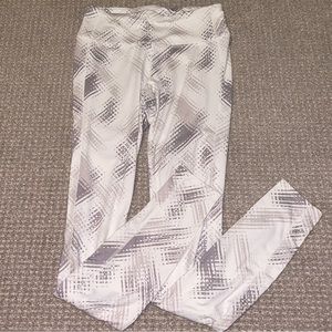 Athleta Salutation White Printed Leggings (Small TALL)